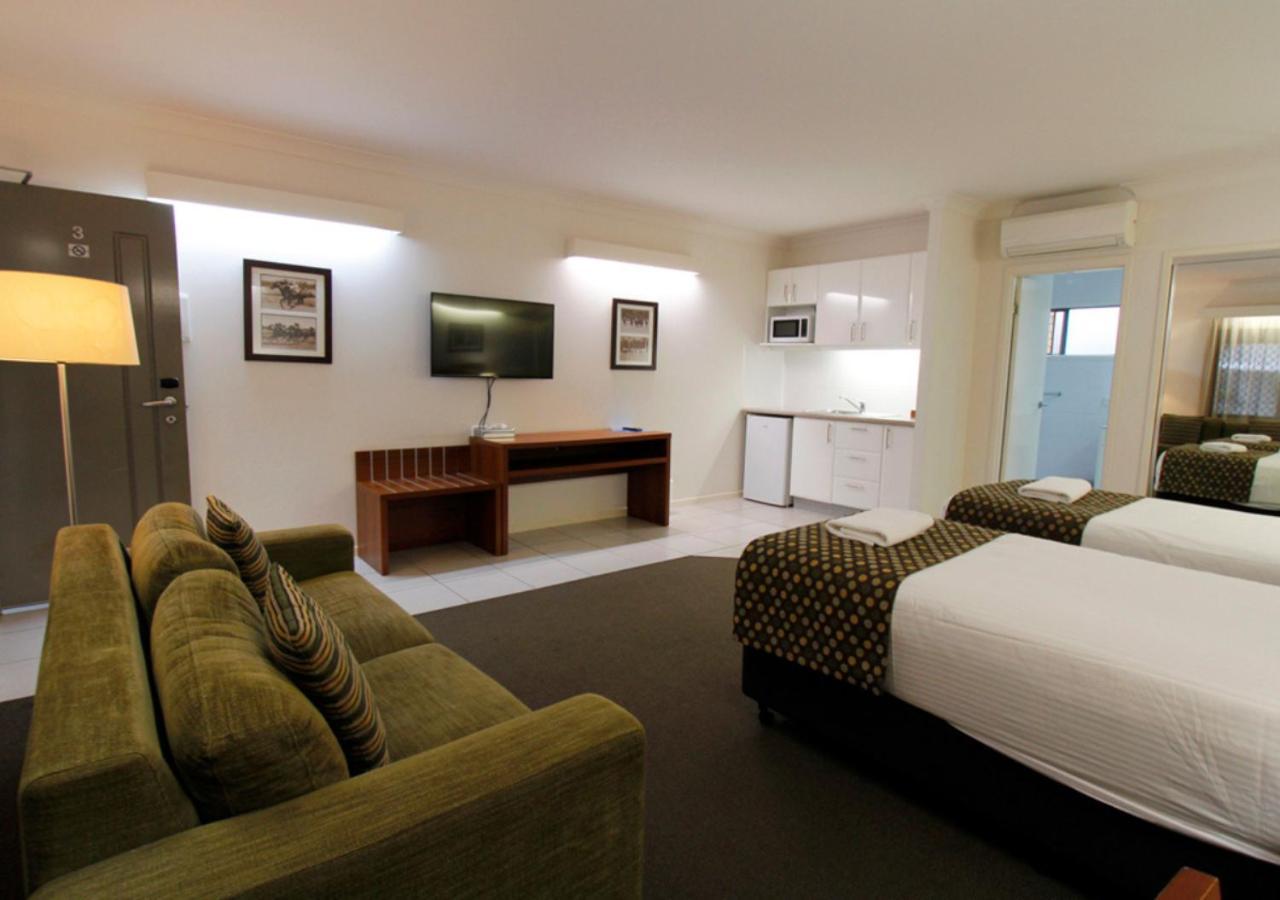 Chinchilla Downtown Motor Inn Екстериор снимка