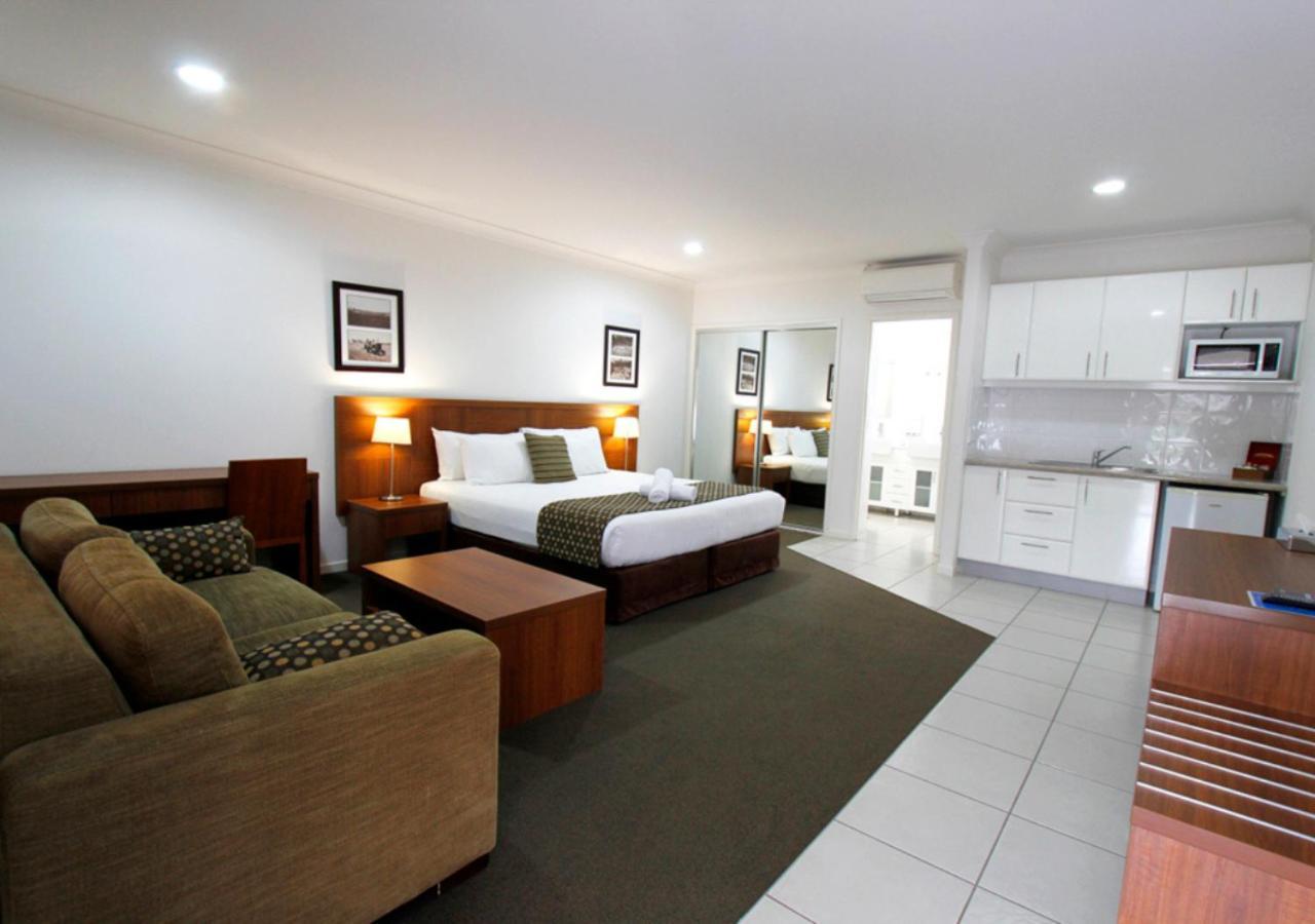 Chinchilla Downtown Motor Inn Екстериор снимка