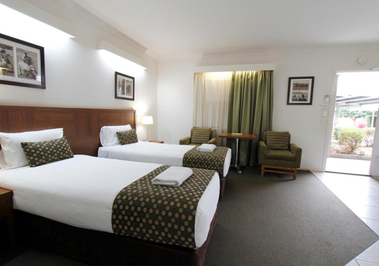 Chinchilla Downtown Motor Inn Екстериор снимка