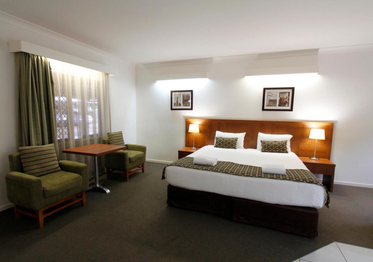 Chinchilla Downtown Motor Inn Екстериор снимка