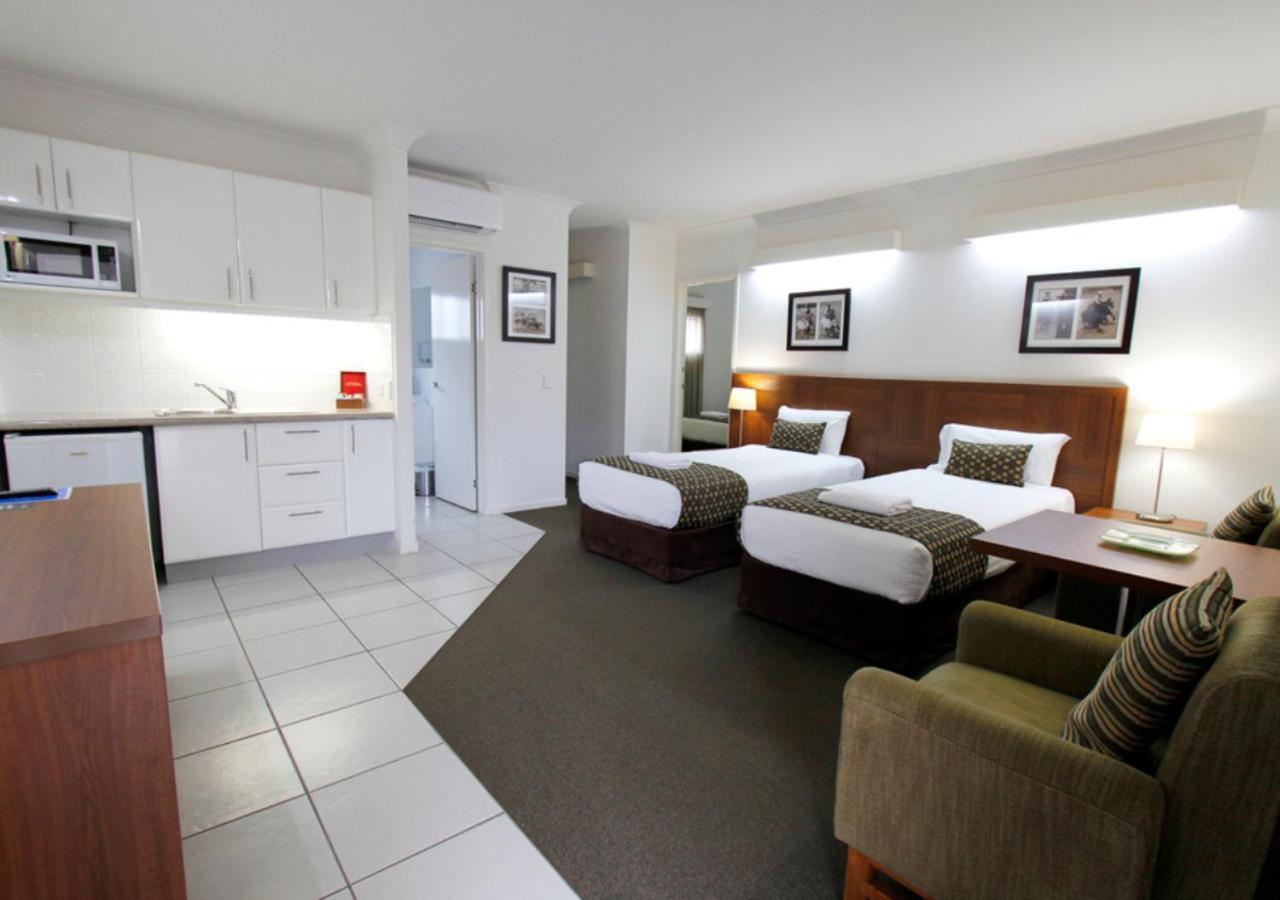 Chinchilla Downtown Motor Inn Екстериор снимка