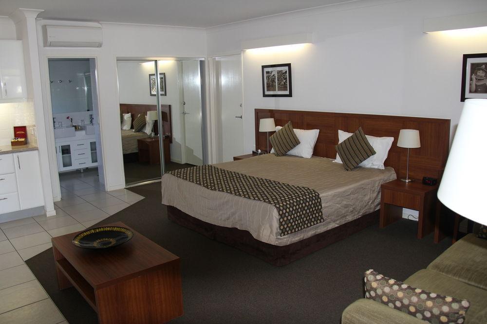 Chinchilla Downtown Motor Inn Екстериор снимка