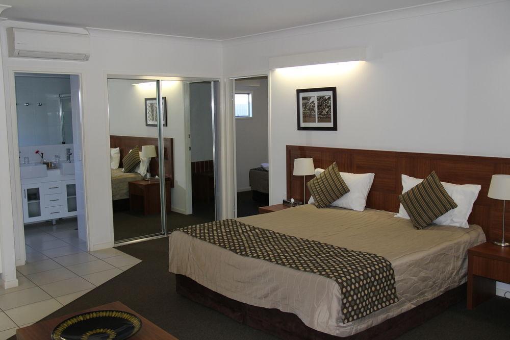Chinchilla Downtown Motor Inn Екстериор снимка